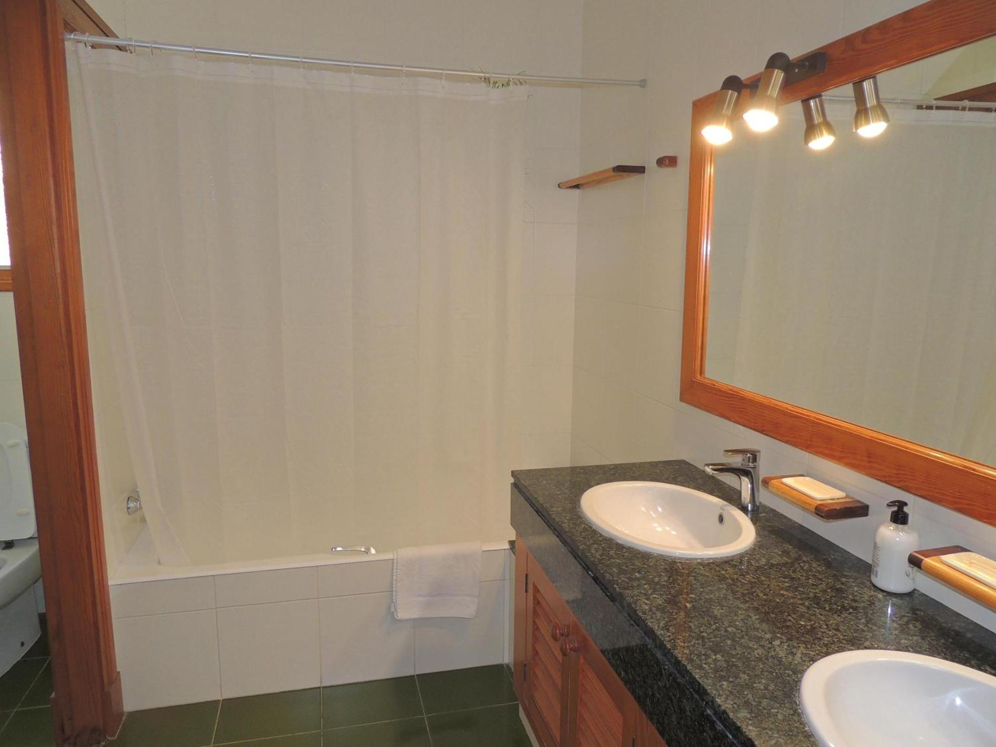 Vakantiehuis En Con Piscina Privada *